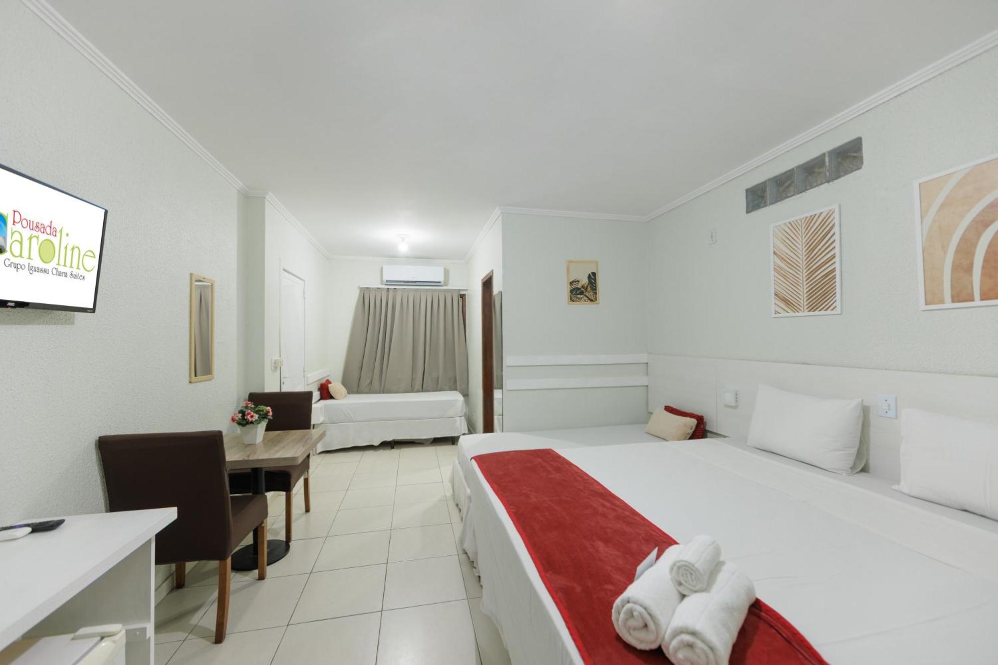 Hotel E Pousada Caroline Фос-ду-Игуасу Экстерьер фото